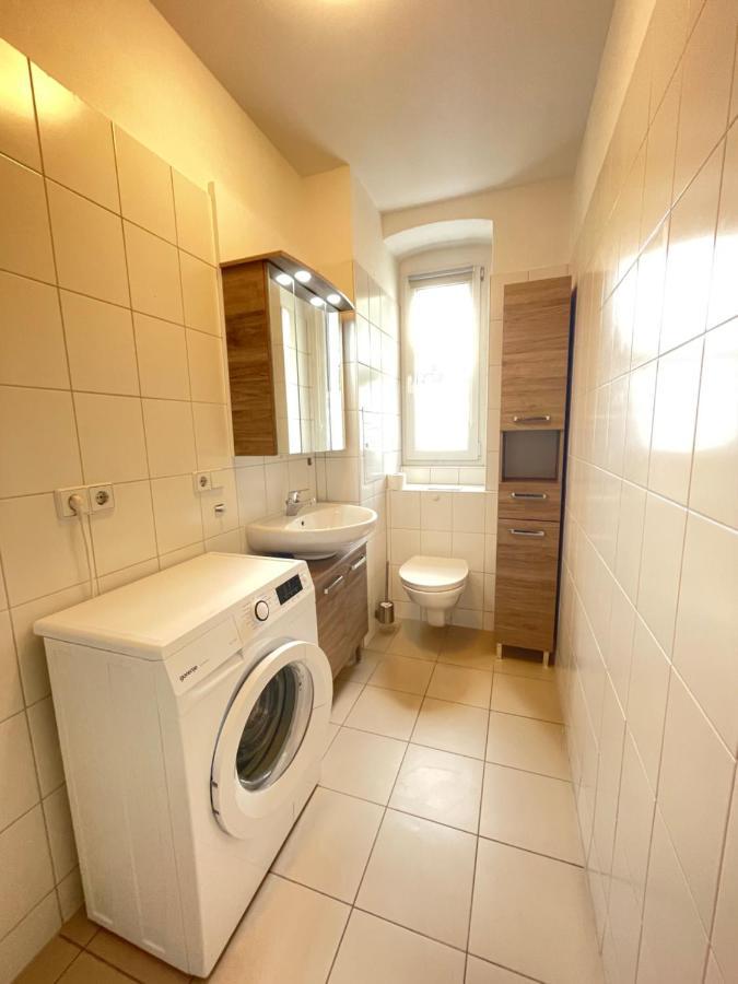 Ferienwohnung Im Stadtzentrum Von Bernau - Schoene Ferienwohnung Mit 1 1/2 Zimmern, Bad, Spuelmaschine, Waschmaschine, Komplette Kueche, Wlan Bernau bei Berlin Exterior foto