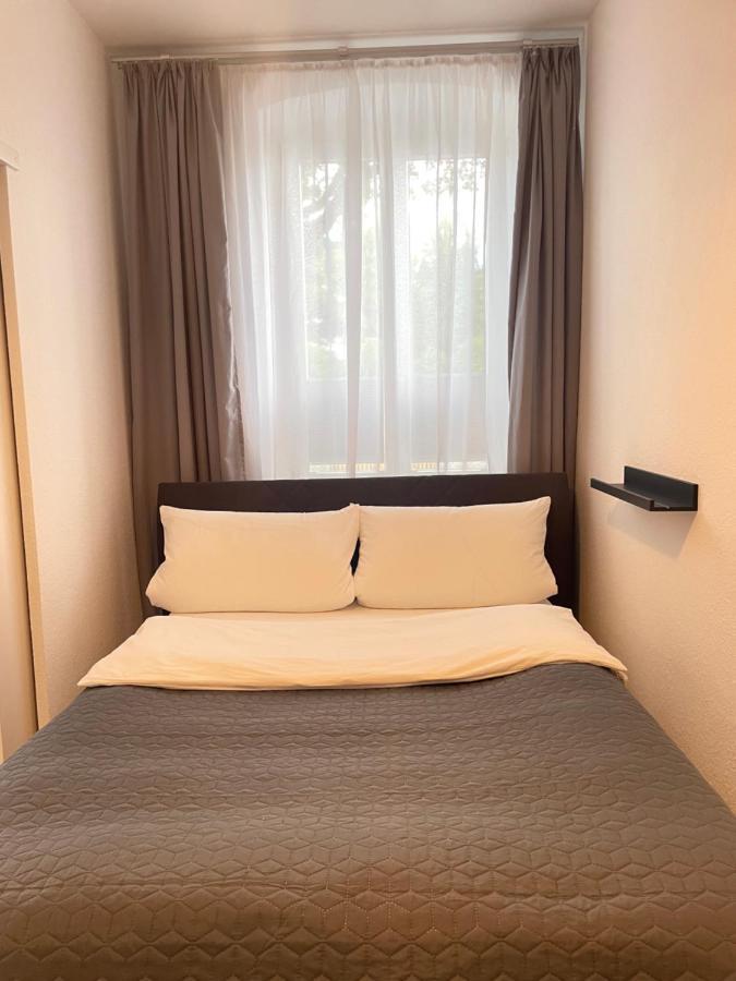 Ferienwohnung Im Stadtzentrum Von Bernau - Schoene Ferienwohnung Mit 1 1/2 Zimmern, Bad, Spuelmaschine, Waschmaschine, Komplette Kueche, Wlan Bernau bei Berlin Exterior foto